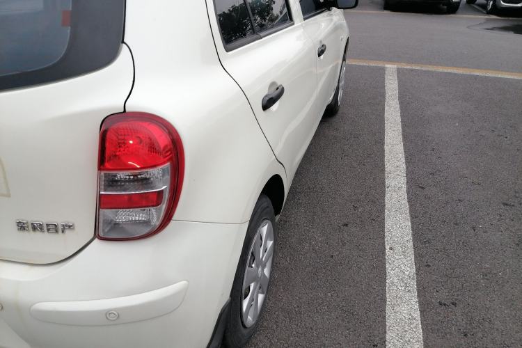 Used Nissan March 2010 1.5L Manual Easi-Style Edition Exterior 3