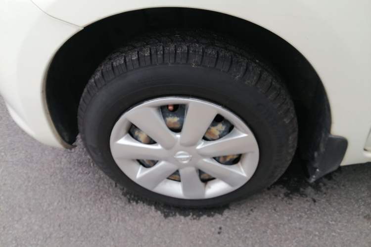 Used Nissan March 2010 1.5L Manual Easi-Style Edition Exterior 4