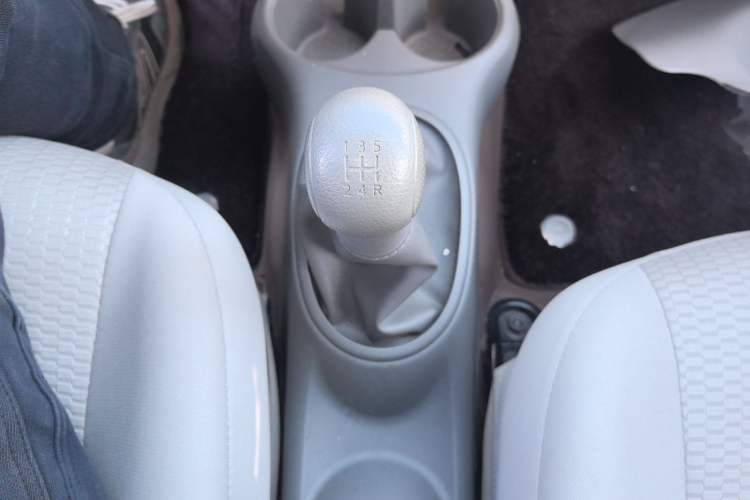 Used Nissan March 2010 1.5L Manual E-Xuan Edition Gear Lever