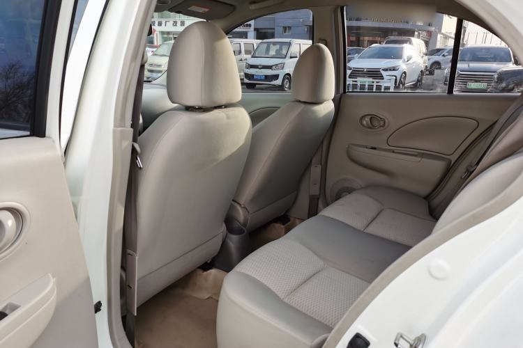 Used Nissan March 2010 1.5L Automatic Easy-Style Version Interior 2
