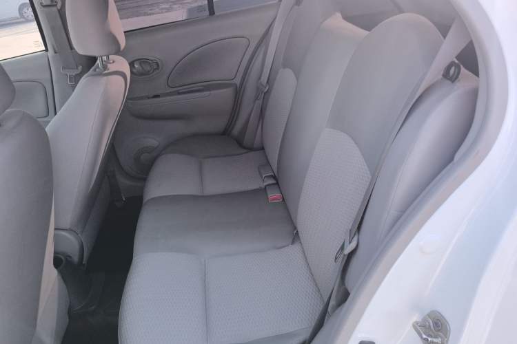 Used Nissan March 2010 1.5L Manual E-Xuan Edition Interior 4