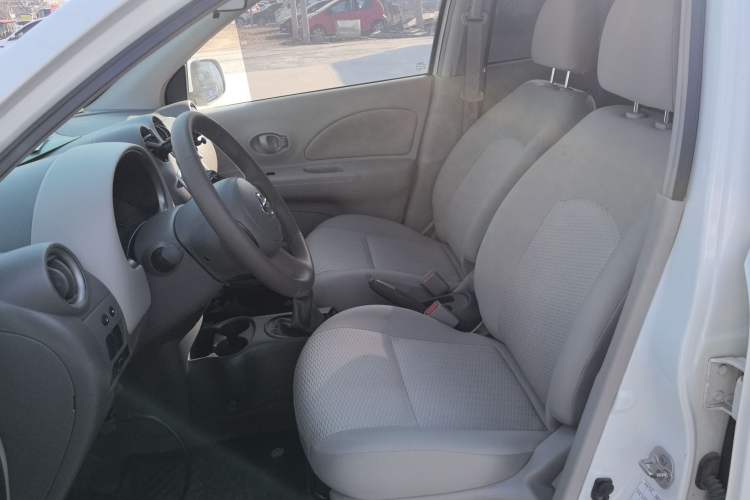 Used Nissan March 2010 1.5L Manual E-Xuan Edition Left Front Seat