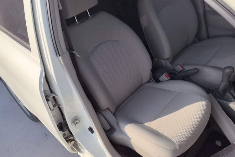 Used Nissan March 2010 1.5L Manual E-Xuan Edition Right Front Seat