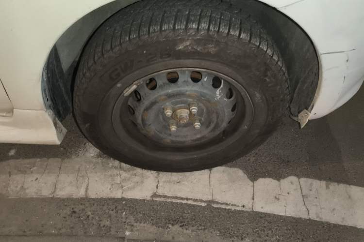 Used Nissan March 2010 1.5L Automatic Easy-Style Version Right Front Wheel Hub