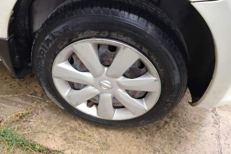 Used Nissan March 2010 1.5L Automatic Easy-Style Version Right Front Wheel Hub
