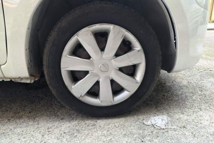 Used Nissan March 2010 1.5L Automatic Easy-Style Version Right Front Wheel Hub