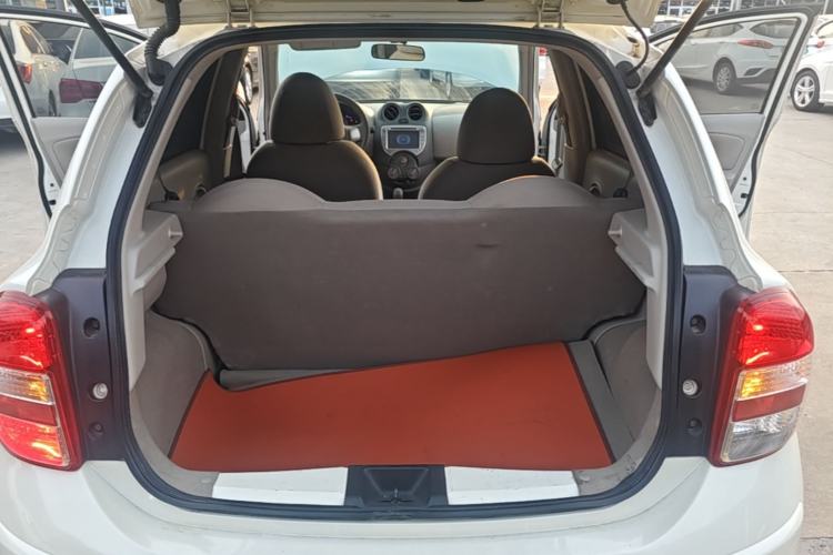 Used Nissan March 2010 1.5L Manual E-Xuan Edition Trunk