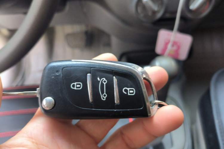 Used Nissan March 2010 1.5L Automatic Easy-Style Version Vehicle Key