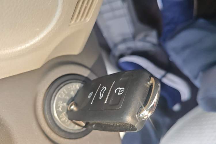 Used Nissan March 2010 1.5L Manual E-Xuan Edition Vehicle Key