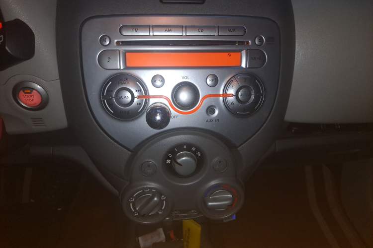 Used Nissan March 2010 1.5L Automatic Easy-Drive Version Audio And AC Panel