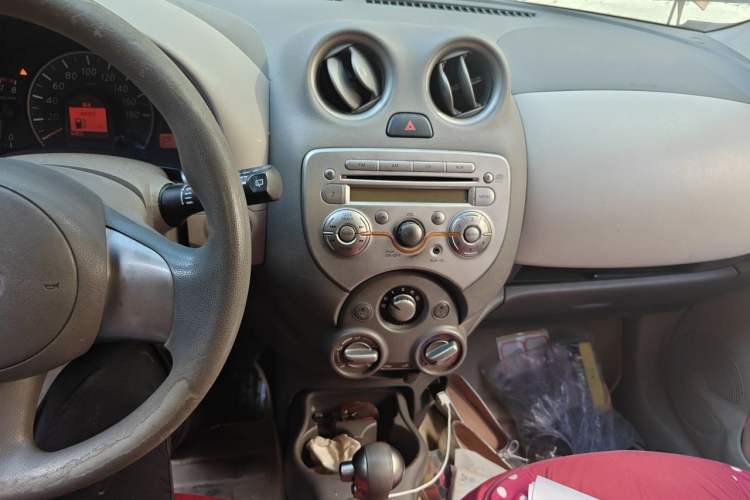 Used Nissan March 2010 1.5L Automatic Easy-Style Version Audio And AC Panel