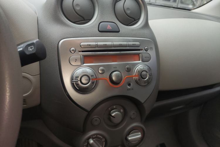 Used Nissan March 2010 1.5L Automatic Easy-Style Version Audio And AC Panel