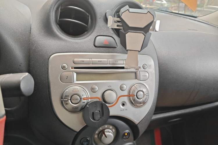 Used Nissan March 2010 1.5L Manual Easi-Style Edition Audio And AC Panel