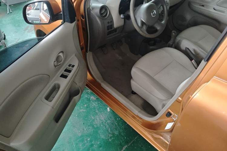 Used Nissan March 2010 1.5L Manual E-Xuan Edition Driver Seat