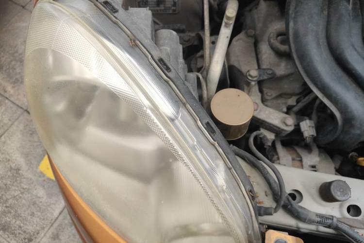 Used Nissan March 2010 1.5L Manual E-Xuan Edition Engine Bay Right