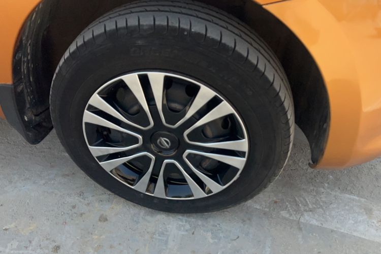 Used Nissan March 2010 1.5L Automatic Easy-Style Version Exterior 6