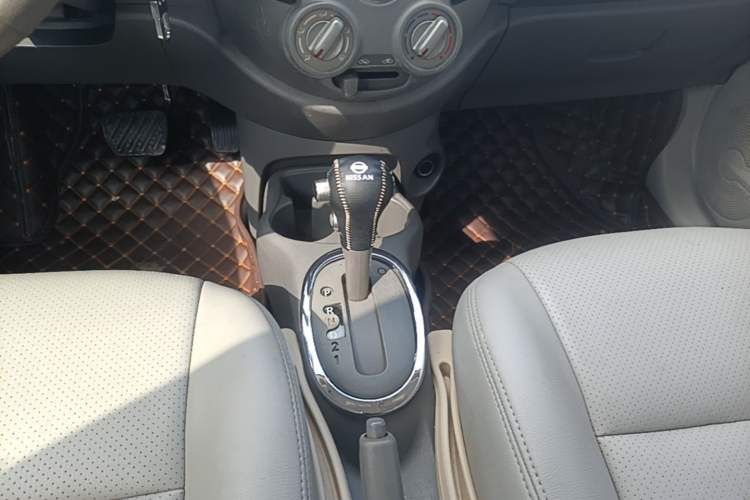 Used Nissan March 2010 1.5L Automatic Easy-Style Version Gear Lever