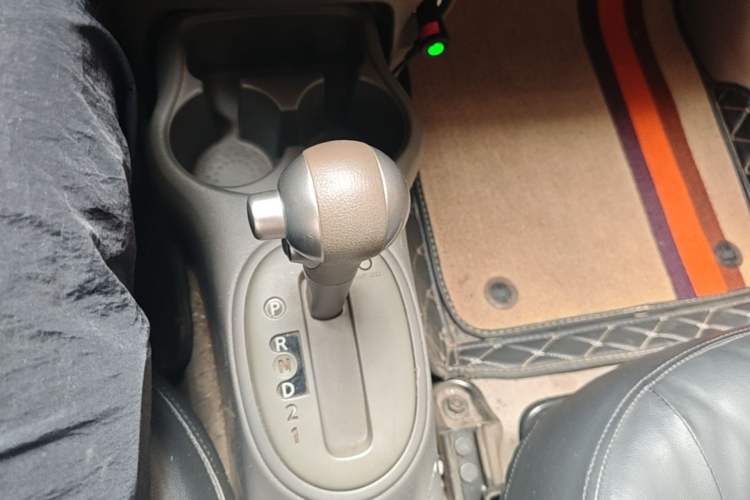 Used Nissan March 2010 1.5L Automatic Easy-Style Version Gear Lever