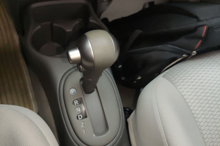 Used Nissan March 2010 1.5L Automatic Easy-Style Version Gear Lever