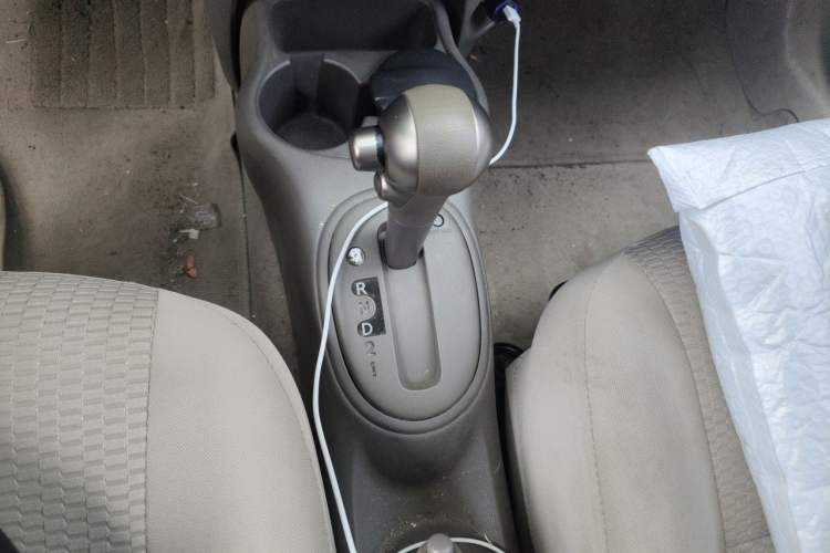 Used Nissan March 2010 1.5L Automatic Easy-Style Version Gear Lever