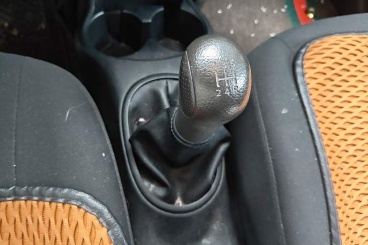 Used Nissan March 2010 1.5L Manual Easi-Style Edition Gear Lever