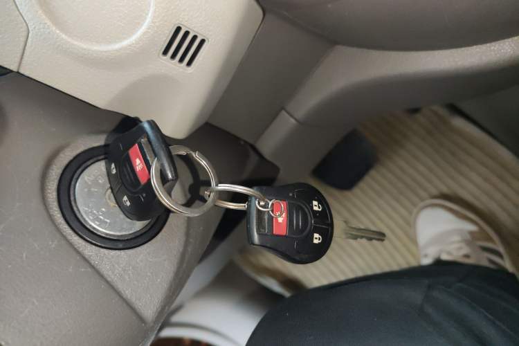 Used Nissan March 2010 1.5L Automatic Easy-Style Version Interior 1