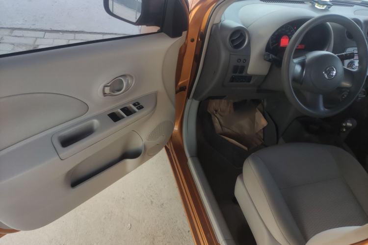 Used Nissan March 2010 1.5L Automatic Easy-Style Version Interior 3
