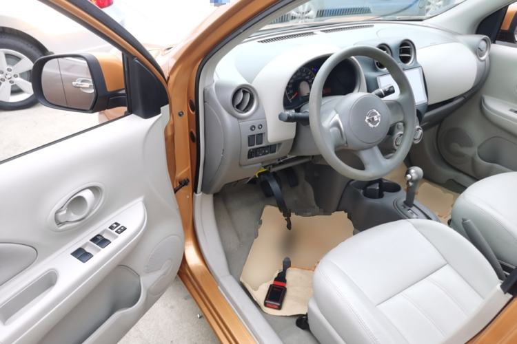 Used Nissan March 2010 1.5L Automatic Easy-Style Version Interior 3