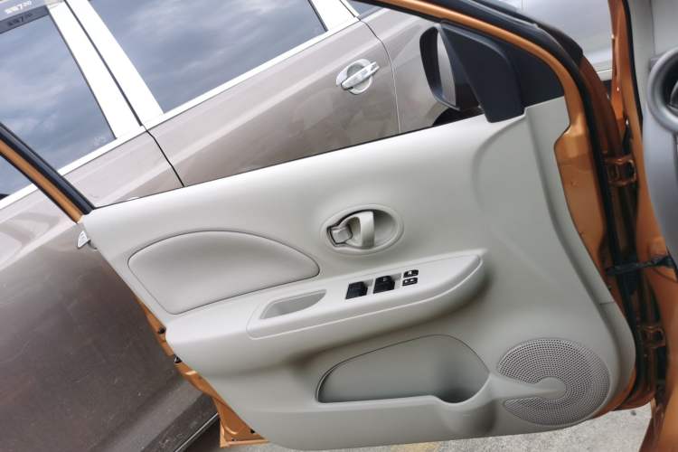 Used Nissan March 2010 1.5L Automatic Easy-Style Version Interior 7