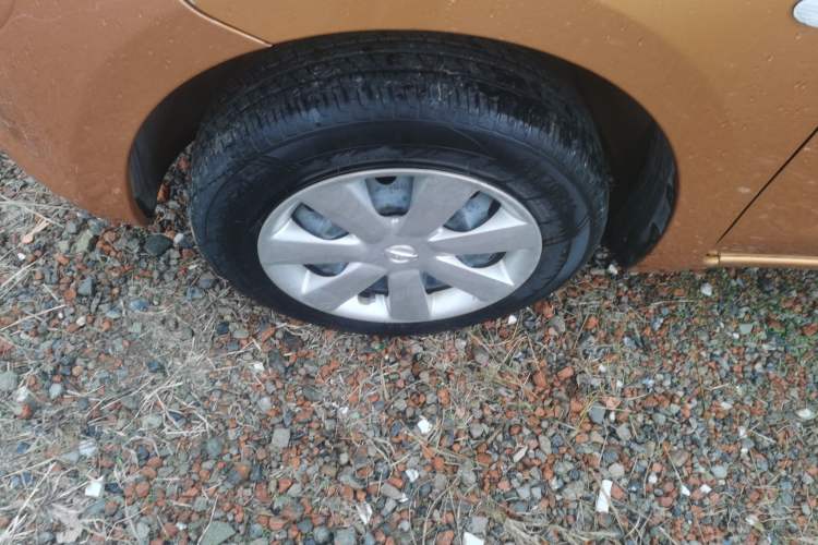 Used Nissan March 2010 1.5L Manual E-Xuan Edition Left Front Wheel Hub