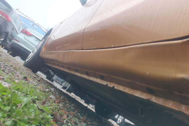 Used Nissan March 2010 1.5L Manual E-Xuan Edition Left Side Sill