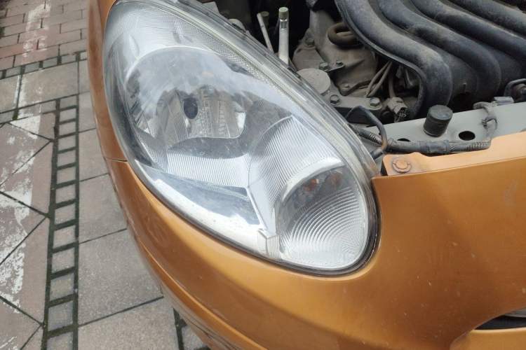 Used Nissan March 2010 1.5L Automatic Easy-Style Version Right Front Headlight