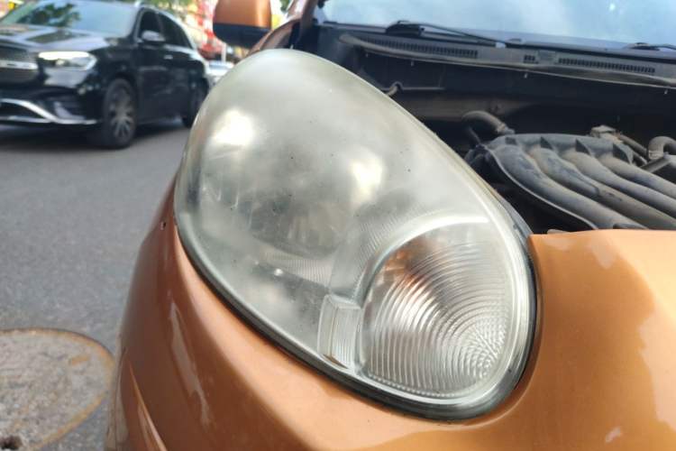 Used Nissan March 2010 1.5L Automatic Easy-Style Version Right Front Headlight