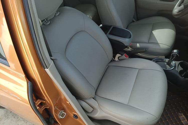 Used Nissan March 2010 1.5L Automatic Easy-Style Version Right Front Seat