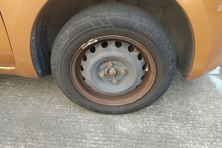 Used Nissan March 2010 1.5L Manual Easi-Style Edition Right Front Wheel Hub