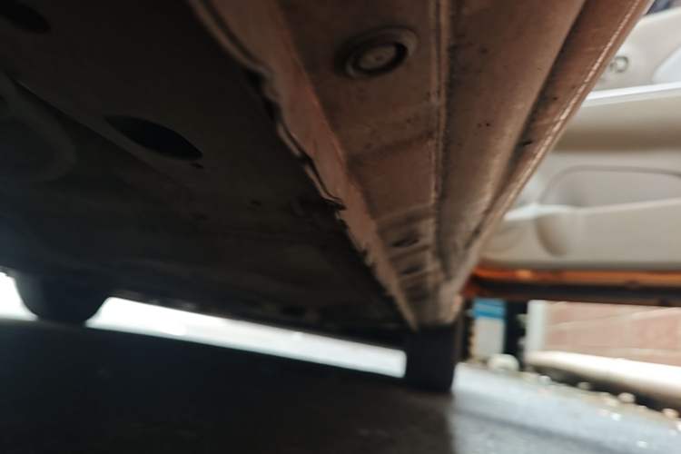 Used Nissan March 2010 1.5L Automatic Easy-Style Version Right Side Sill