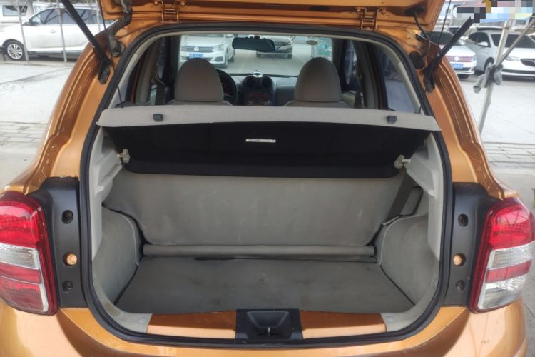 Used Nissan March 2010 1.5L Automatic Easy-Style Version Trunk