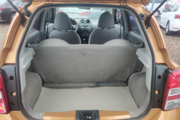Used Nissan March 2010 1.5L Manual E-Xuan Edition Trunk