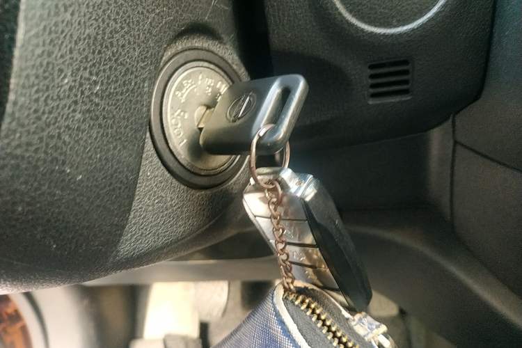 Used Nissan March 2010 1.5L Manual Easi-Style Edition Vehicle Key
