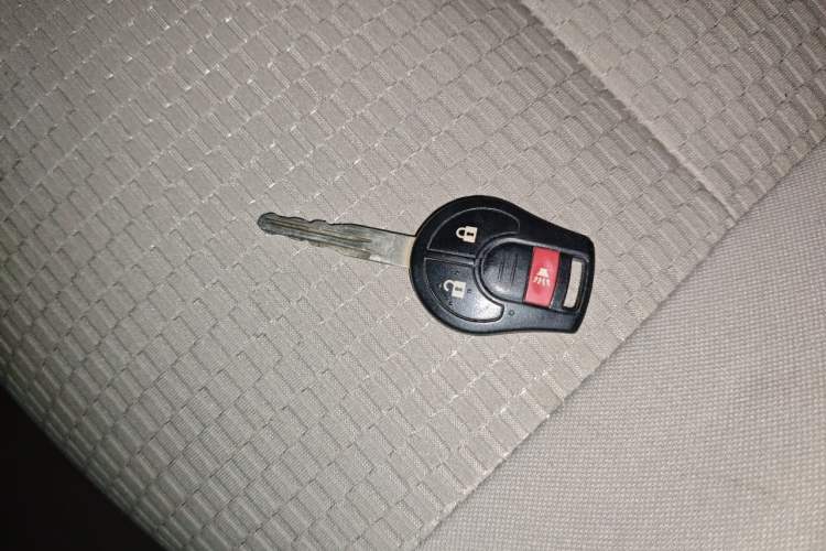 Used Nissan March 2010 1.5L Manual E-Xuan Edition Vehicle Key