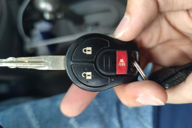 Used Nissan March 2010 1.5L Automatic Easy-Style Version Vehicle Key