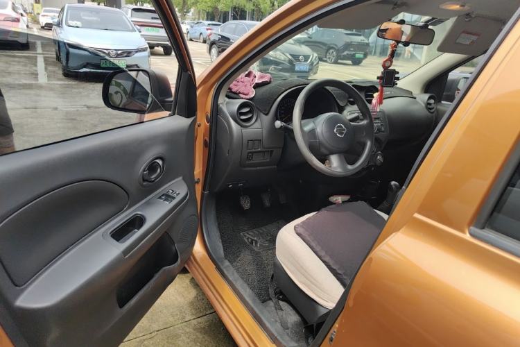 Used Nissan March 2015 1.2L Manual Easy-Enjoy Version Driver Seat
