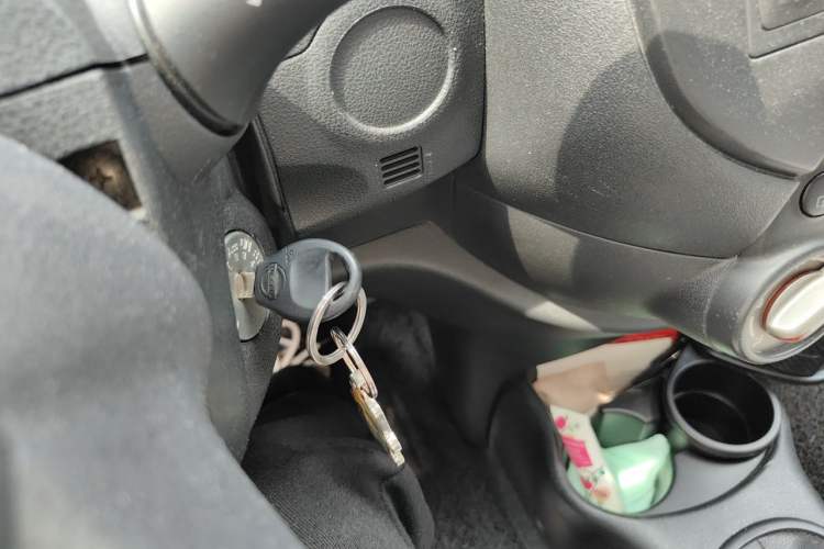 Used Nissan March 2015 1.2L Manual Easy-Enjoy Version Vehicle Key