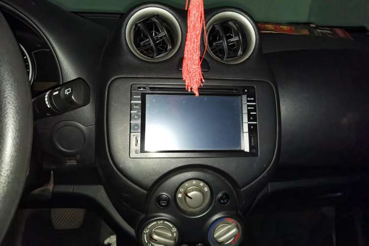 Used Nissan March 2015 1.5L Automatic E-Xuan Edition Audio And AC Panel