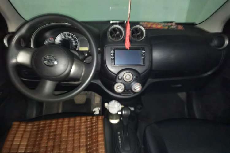 Used Nissan March 2015 1.5L Automatic E-Xuan Edition Center Console