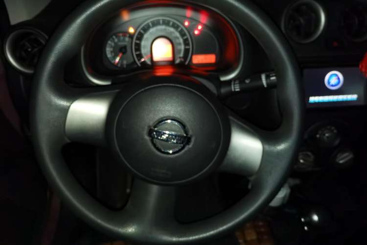 Used Nissan March 2015 1.5L Automatic E-Xuan Edition Steering Wheel