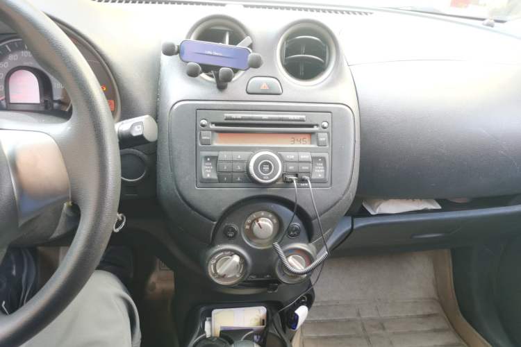 Used Nissan March 2015 1.5L Automatic E-Xuan Edition Audio And AC Panel