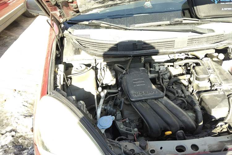 Used Nissan March 2015 1.2L Manual Easy-Enjoy Version Engine Bay Right