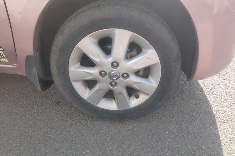 Used Nissan March 2015 1.5L Automatic Easy-Drive Edition Right Front Wheel Hub