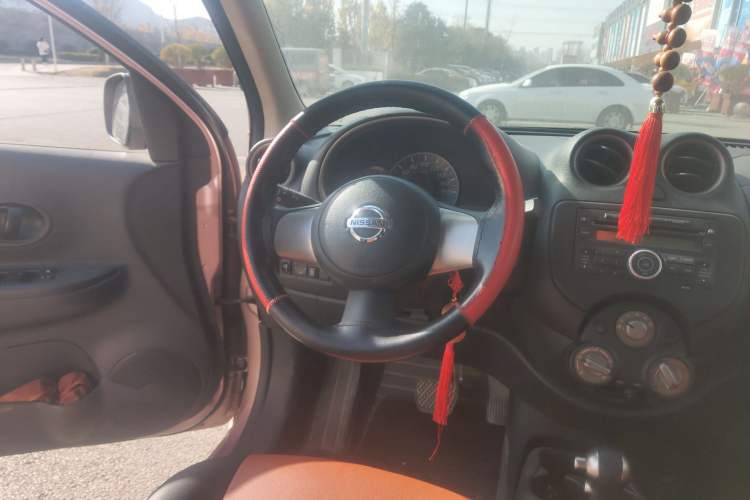 Used Nissan March 2015 1.5L Automatic Easy-Drive Edition Steering Wheel